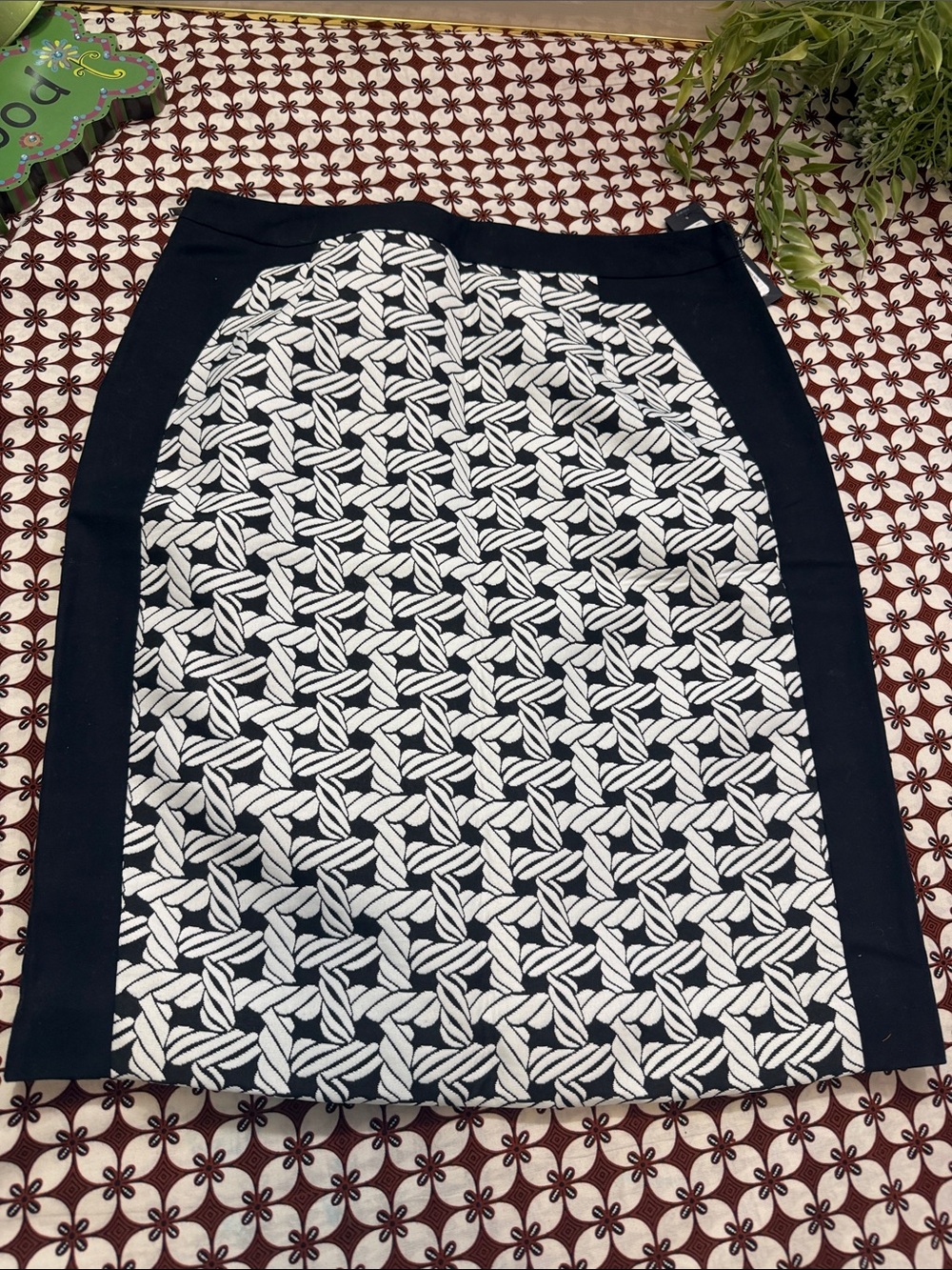 Formal Black white Skirt